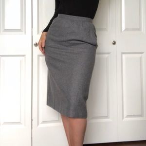 Grey pencil skirt